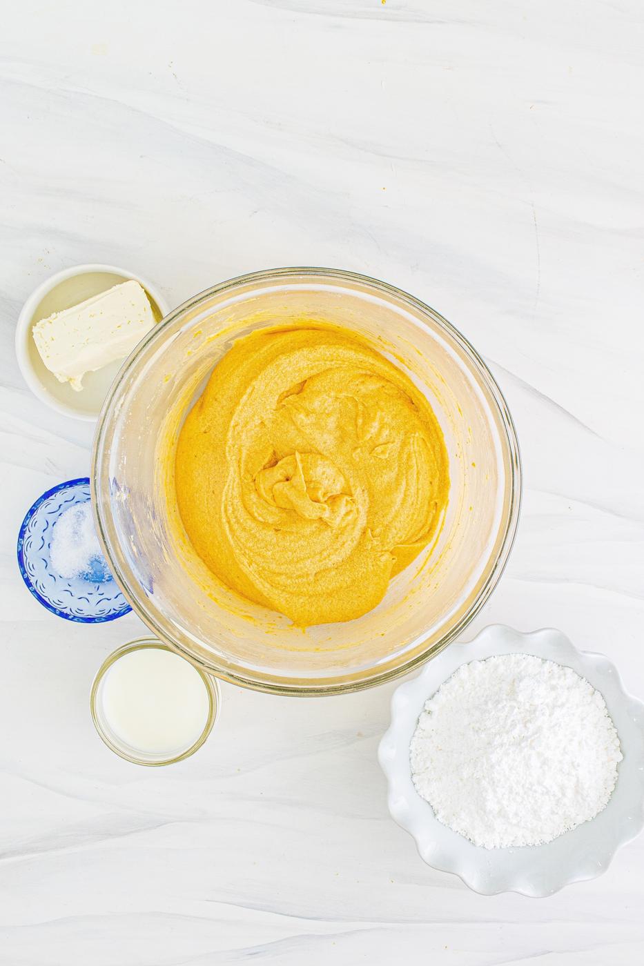 picture of pumpkin bundt cake batter in a glass bowl