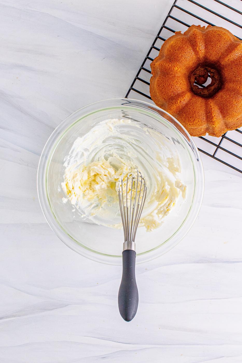 picture of whisk mixing icing