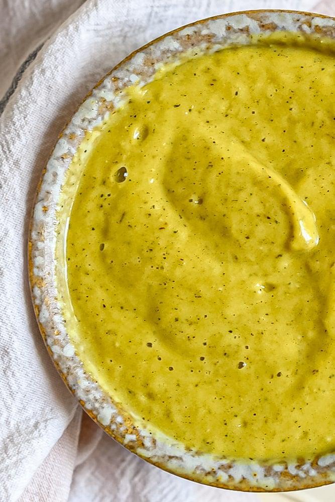 picture of avocado tomatillo salsa in a bowl