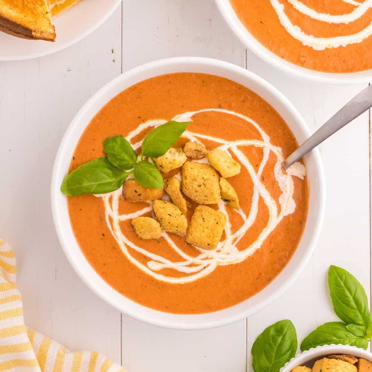 Creamy Red Pepper Tomato Soup