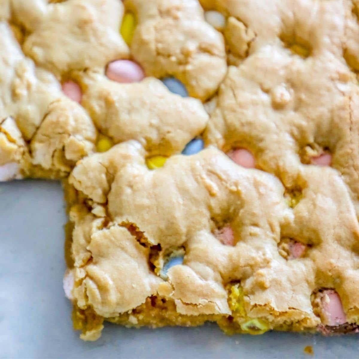 Easy Cadbury Mini Egg Blondies