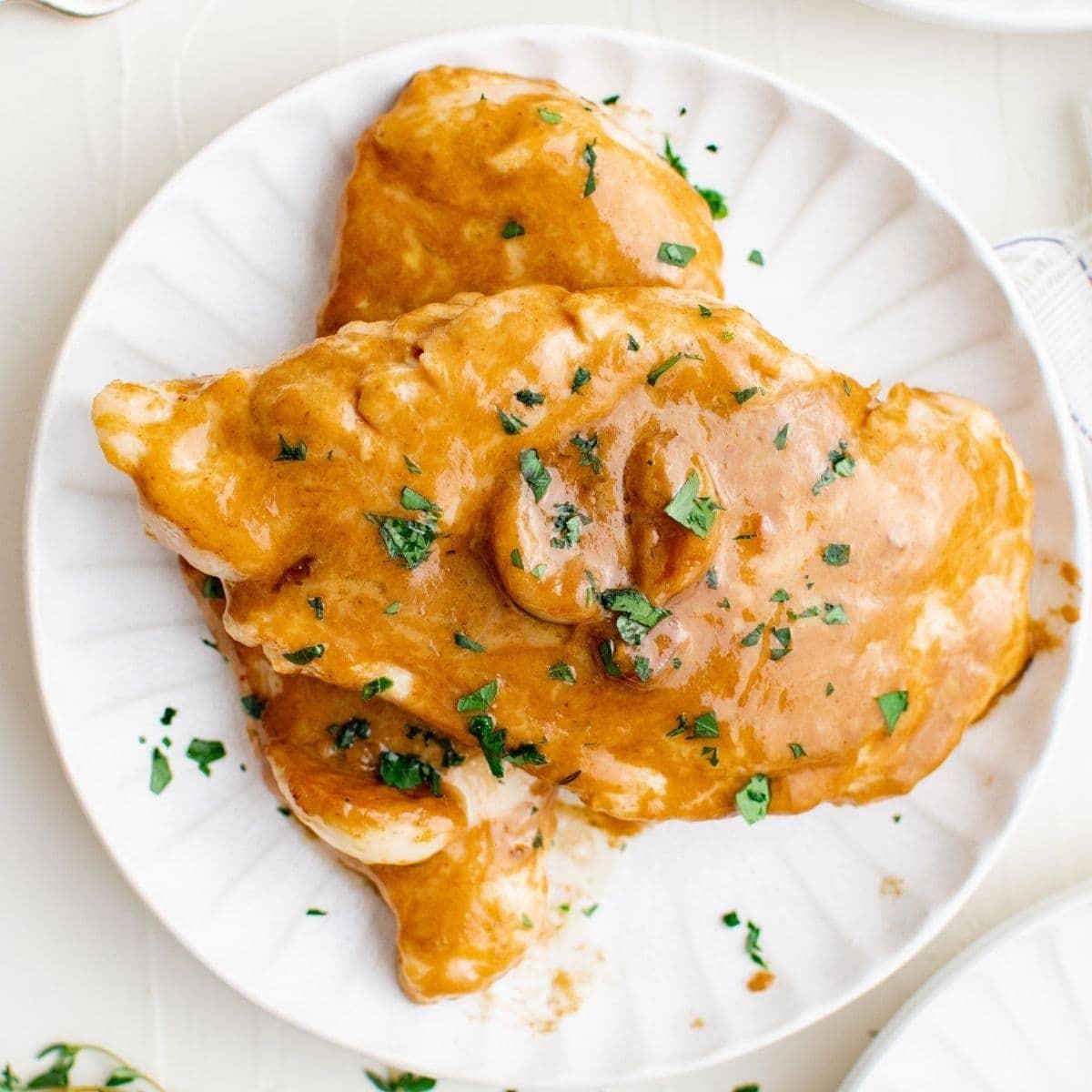 Easy Creamy Garlic Chicken