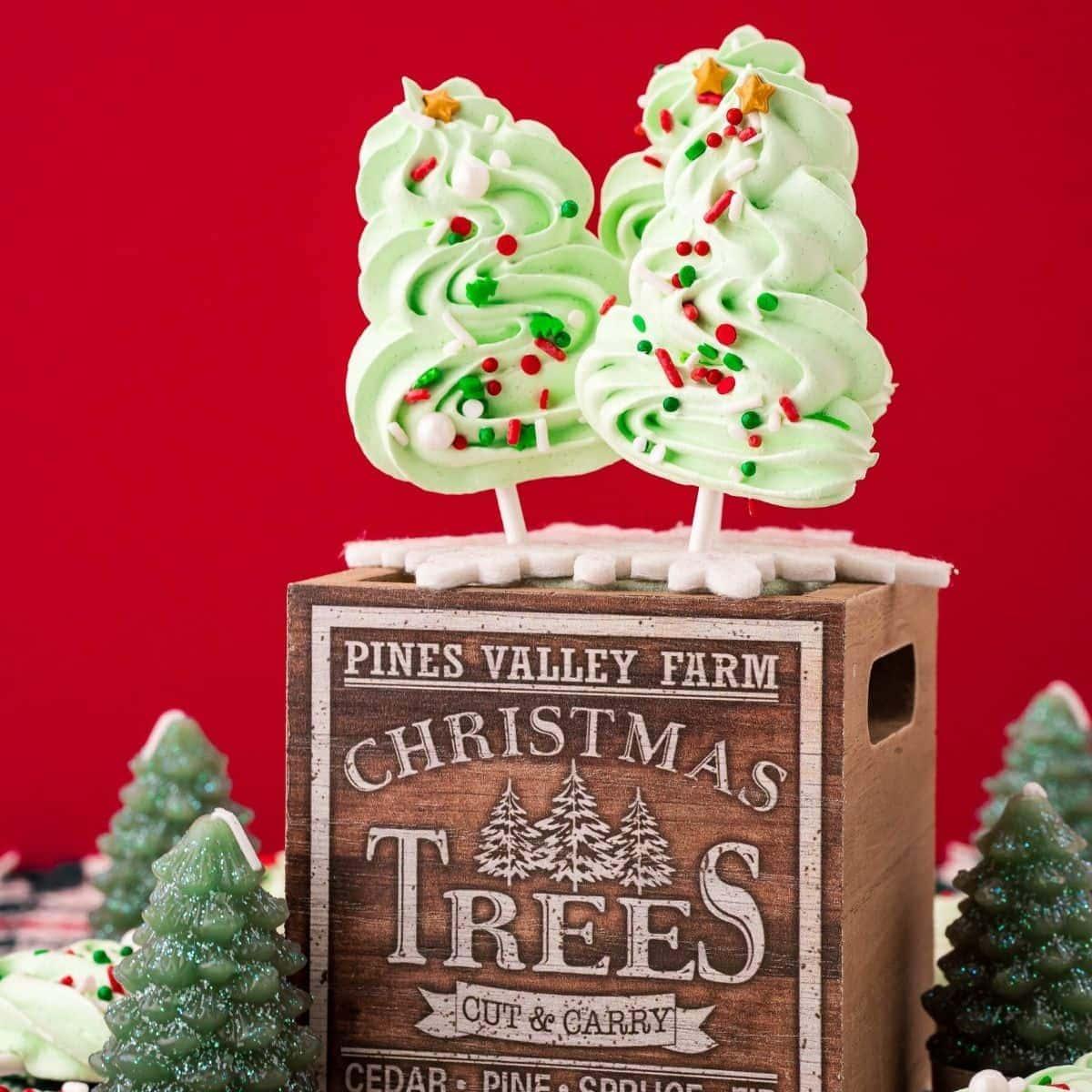 Easy Meringue Christmas Tree Pops
