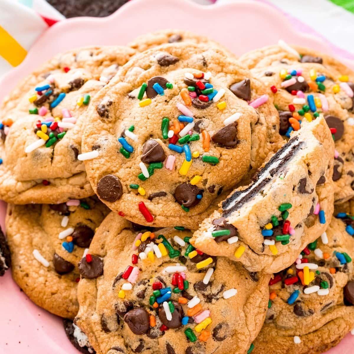 Easy Oreo Stuffed Chocolate Chip Cookies