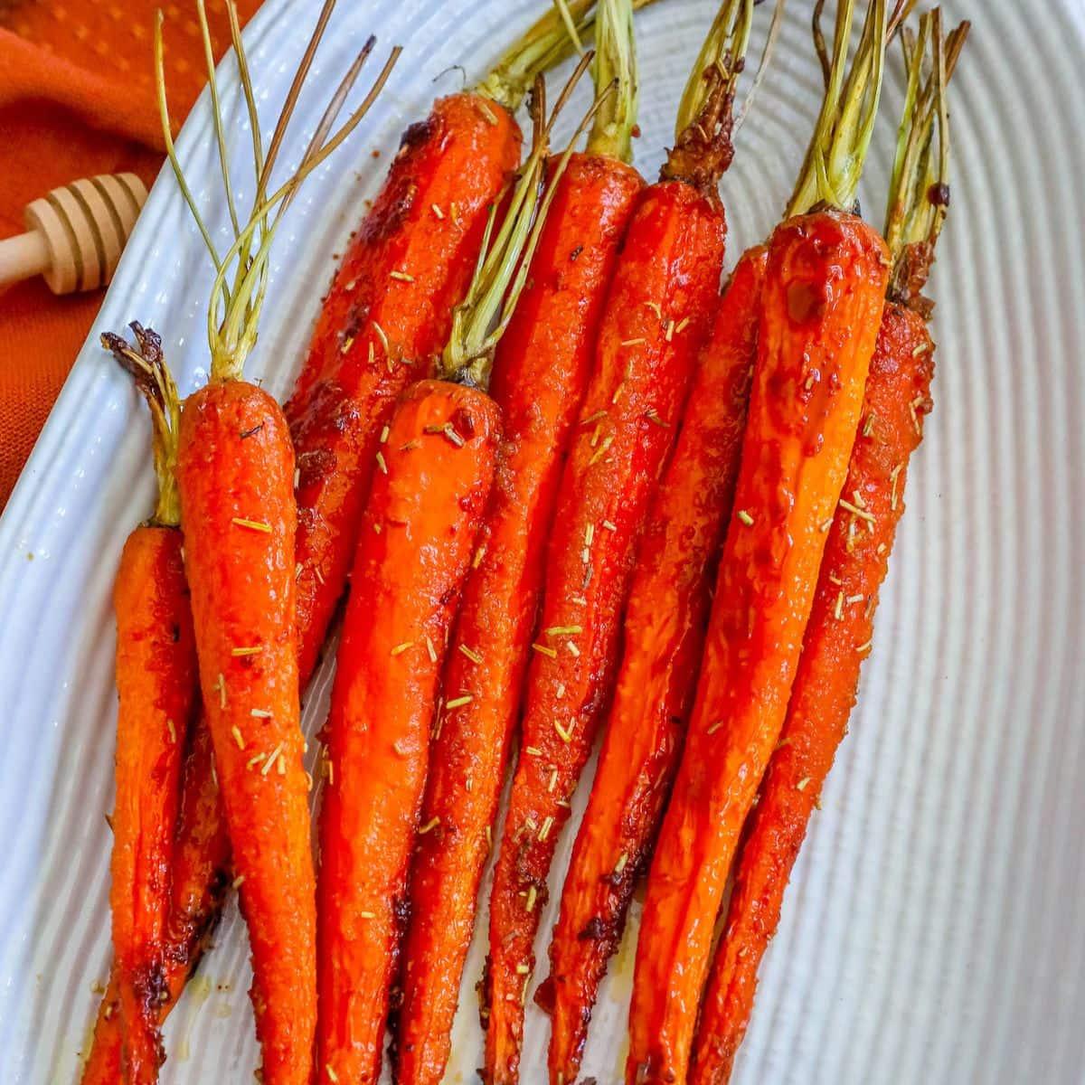 Honey Garlic Roasted Carrots