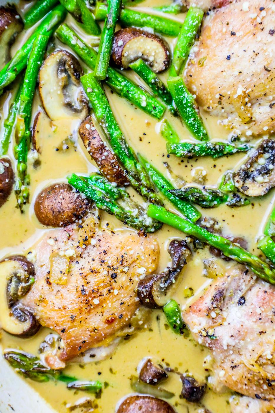 One Pot Lemon Chicken Mushroom Asparagus Skillet