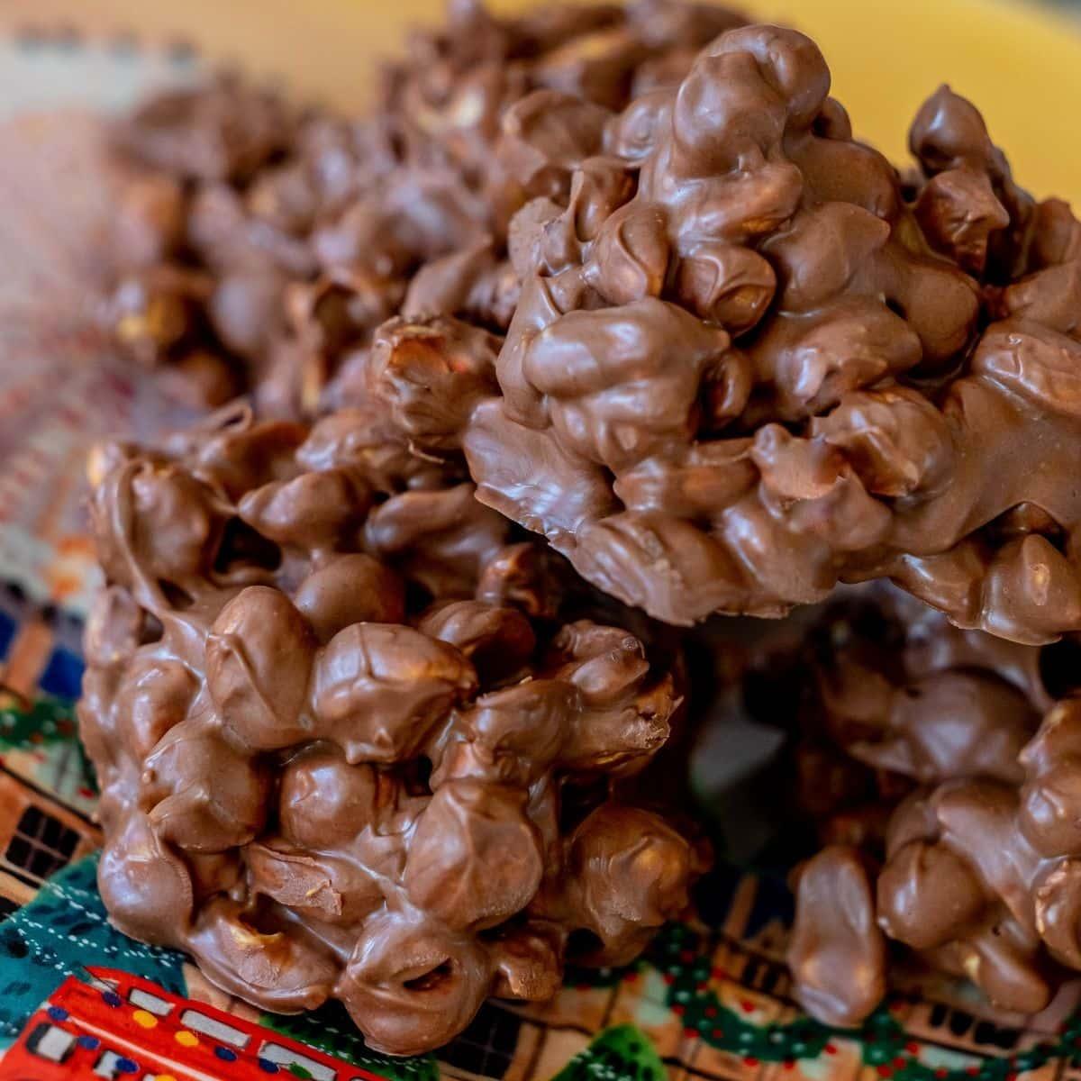 Slow Cooker Chocolate Peanut Clusters