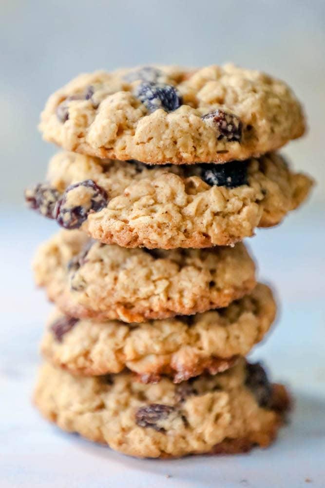 Best Chewy Oatmeal Raisin Cookies