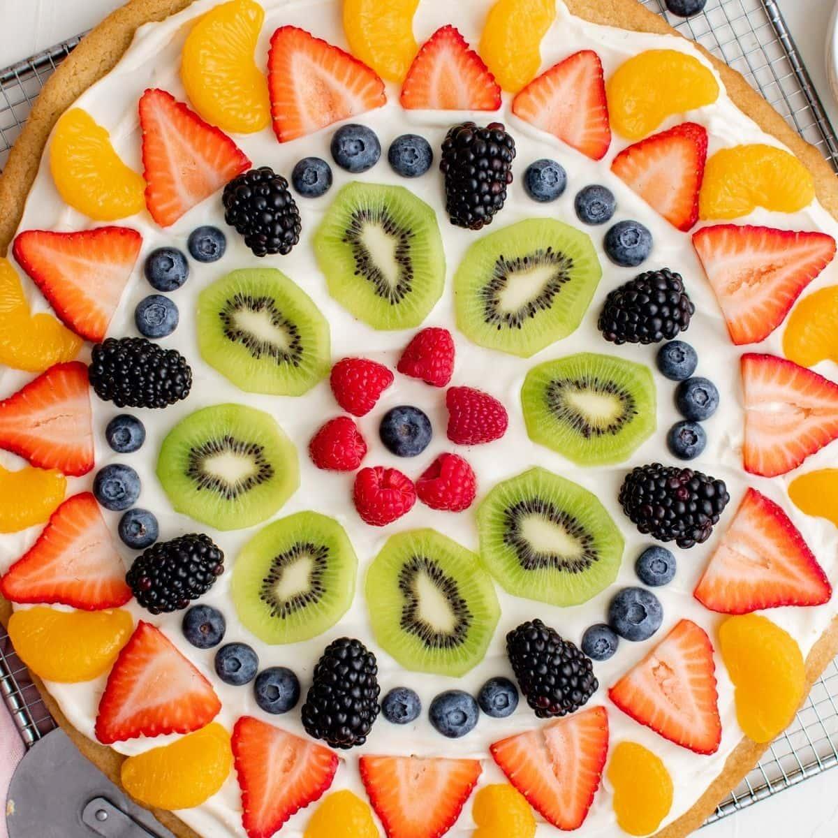 The Best Easy Fruit Pizza