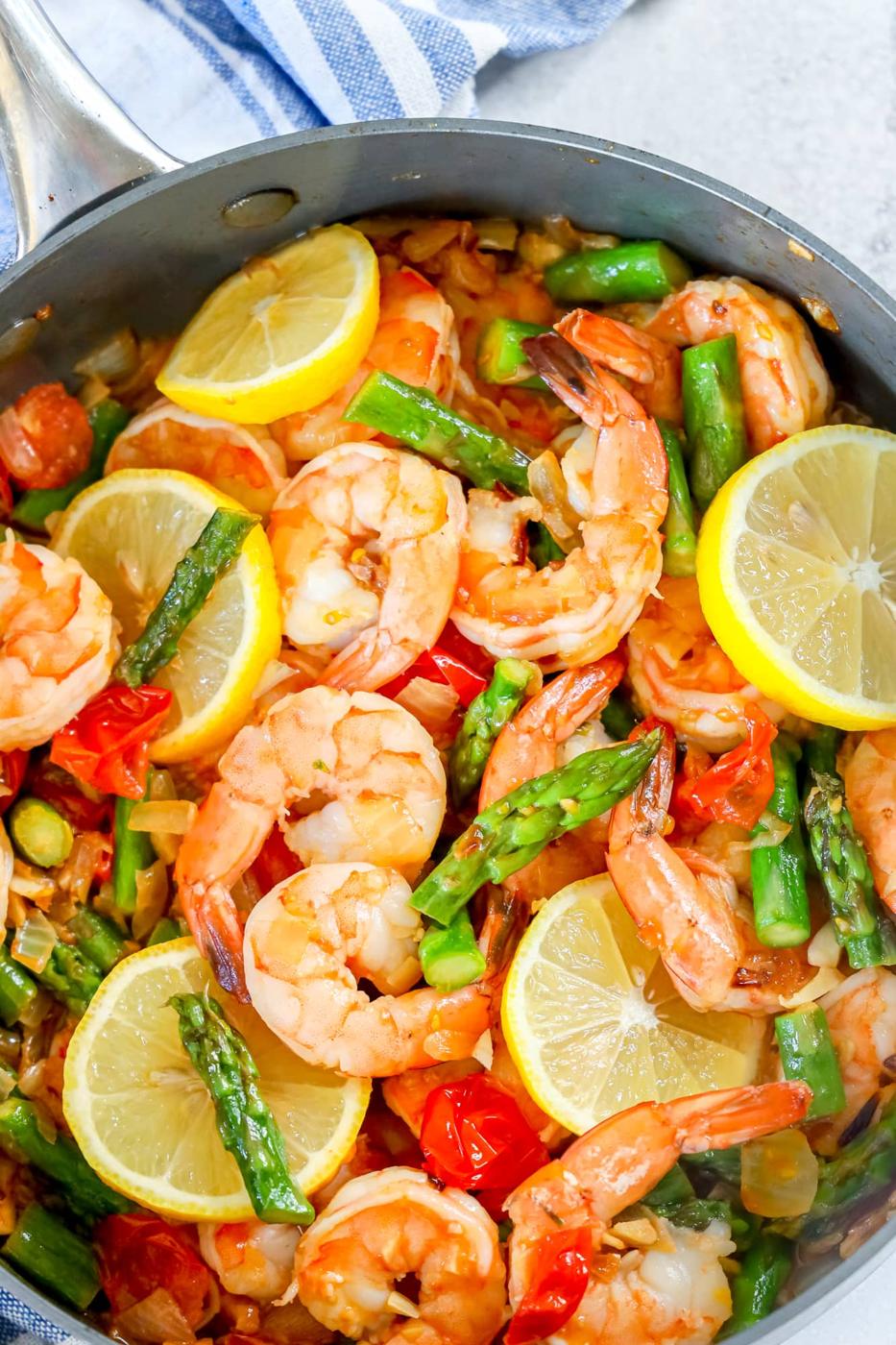 Garlic Lemon Shrimp and Asparagus Skillet