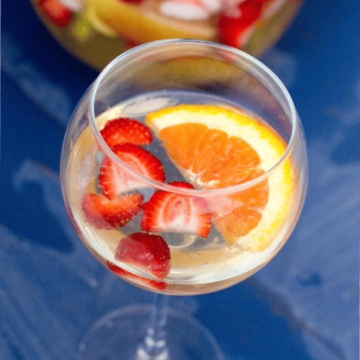 White Sangria and Virgin Sangria