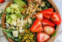 Strawberry Shortcake Crunch Salad