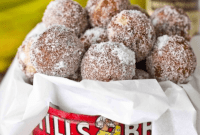 Speedy Baked Banana Bread Donut Bites
