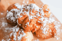 Golden Peanut Butter Jelly Poppers