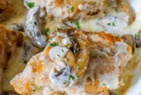 Velvety Garlic Chicken and Mushrooms