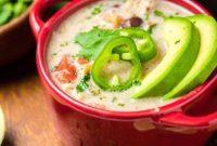 Easy Slow Cooker Chicken Enchilada Soup