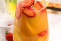 Effortless Sparkle: Sangria Mimosas