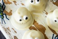 Ghostly White Chocolate Cookie Delights