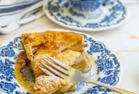 Puffy Apple Cinnamon Dutch Baby