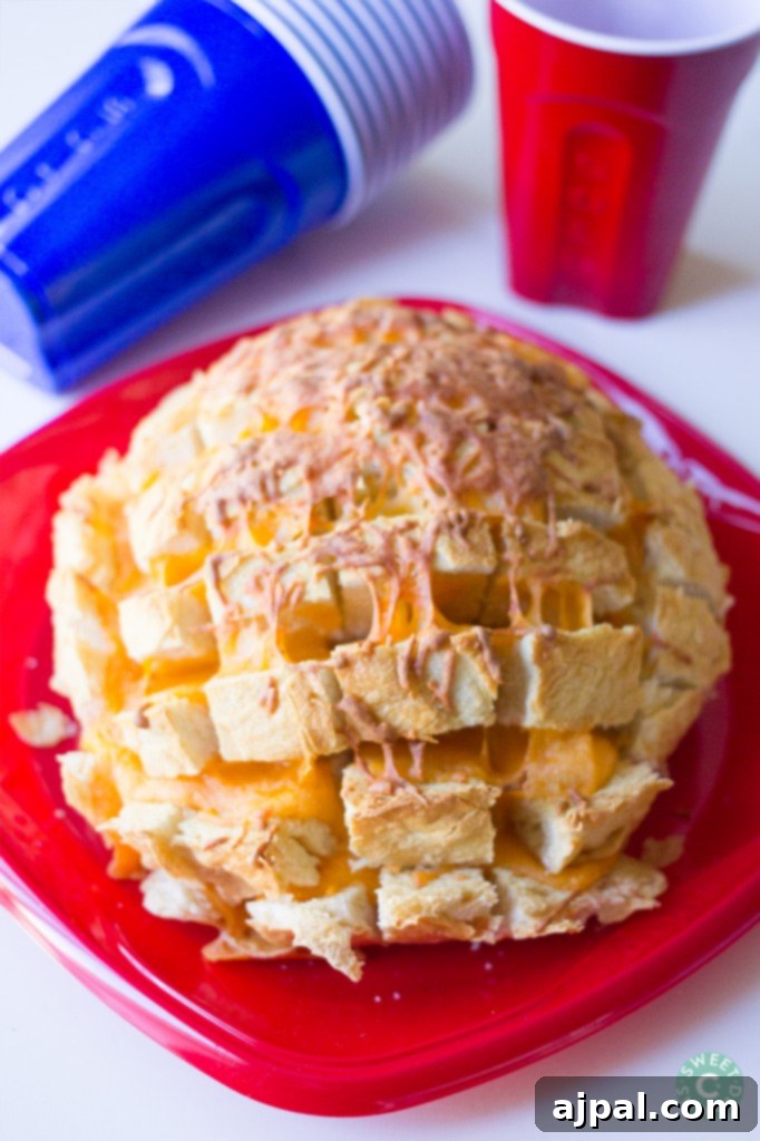 Cheesy garlic pull apart bread- the perfect tailgating snack!