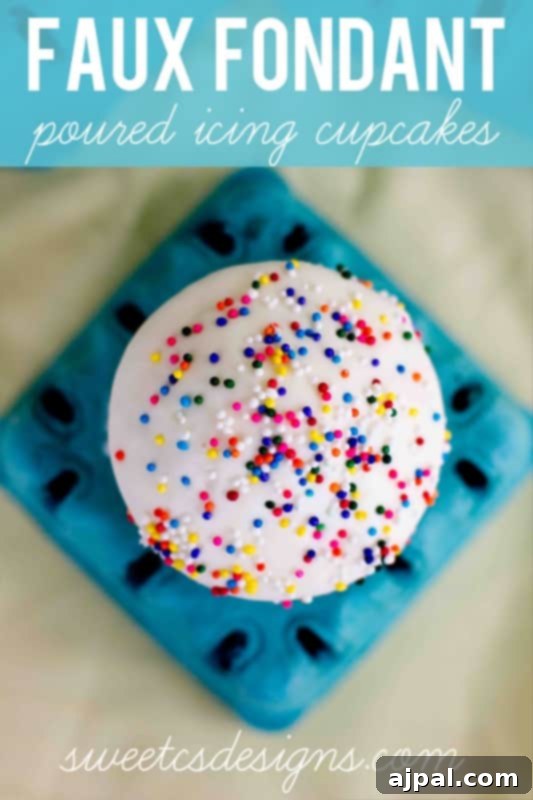 the easiest way to frost a cupcake EVER- faux fondant poured icing cupcakes! These are GENIUS!