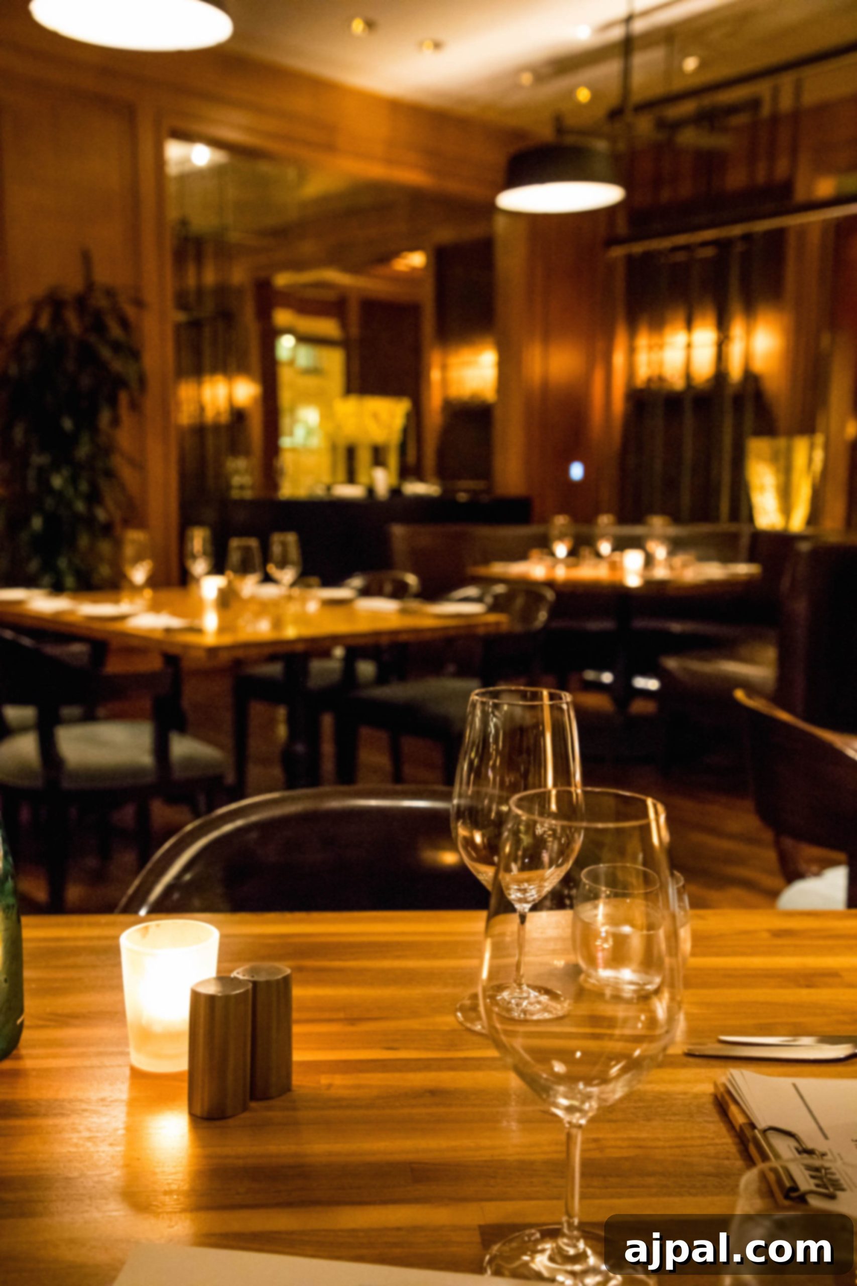 San Francisco: Your 2-Day Adventure 5 Elegant dining setup at MKT Four Seasons San Francisco