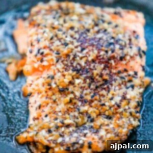picture of everything salmon in a pan