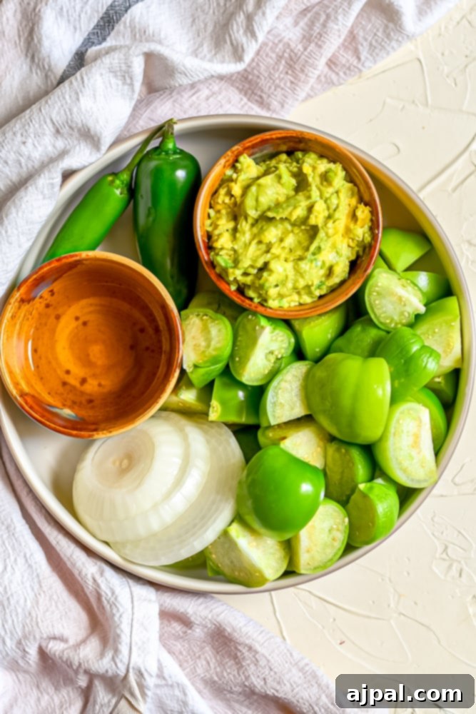 Fresh Avocado Tomatillo Salsa Recipe 3 picture of avocado tomatillo salsa in a bowl