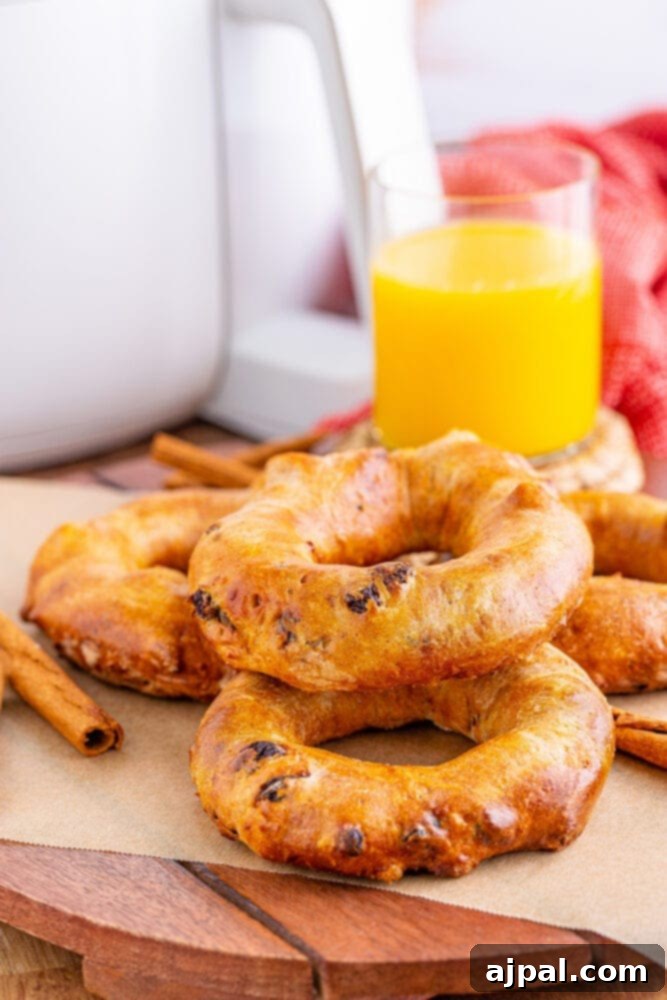 picture of cinnamon raisin bagels