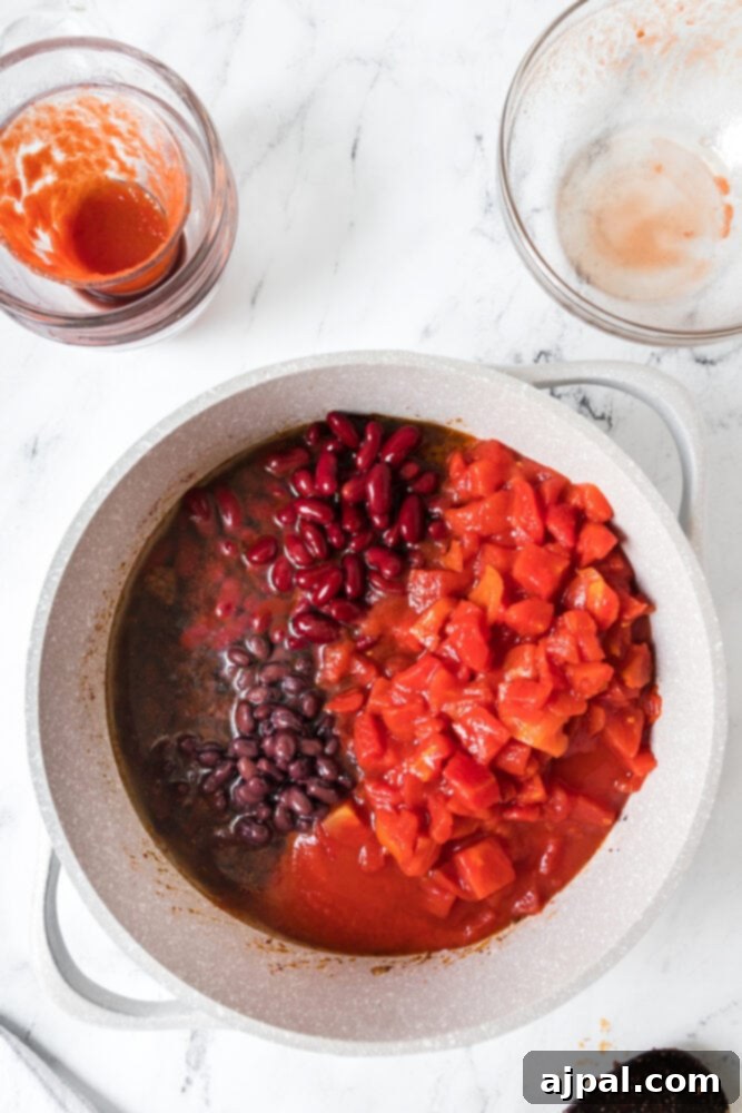 picture of ground beef and beans in a pot