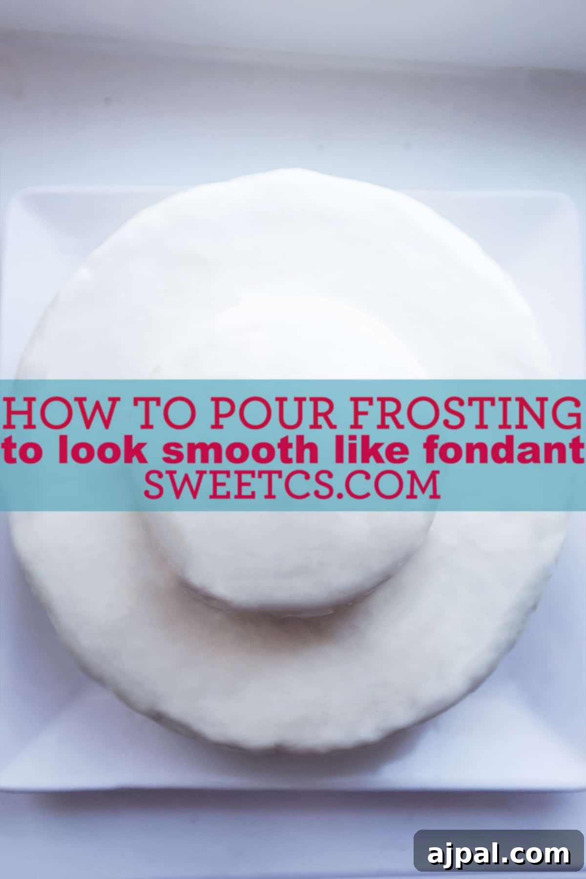 Molten Frosting 5 A pristine cake covered in a smooth, white pourable faux fondant icing, highlighting its professional and elegant finish.