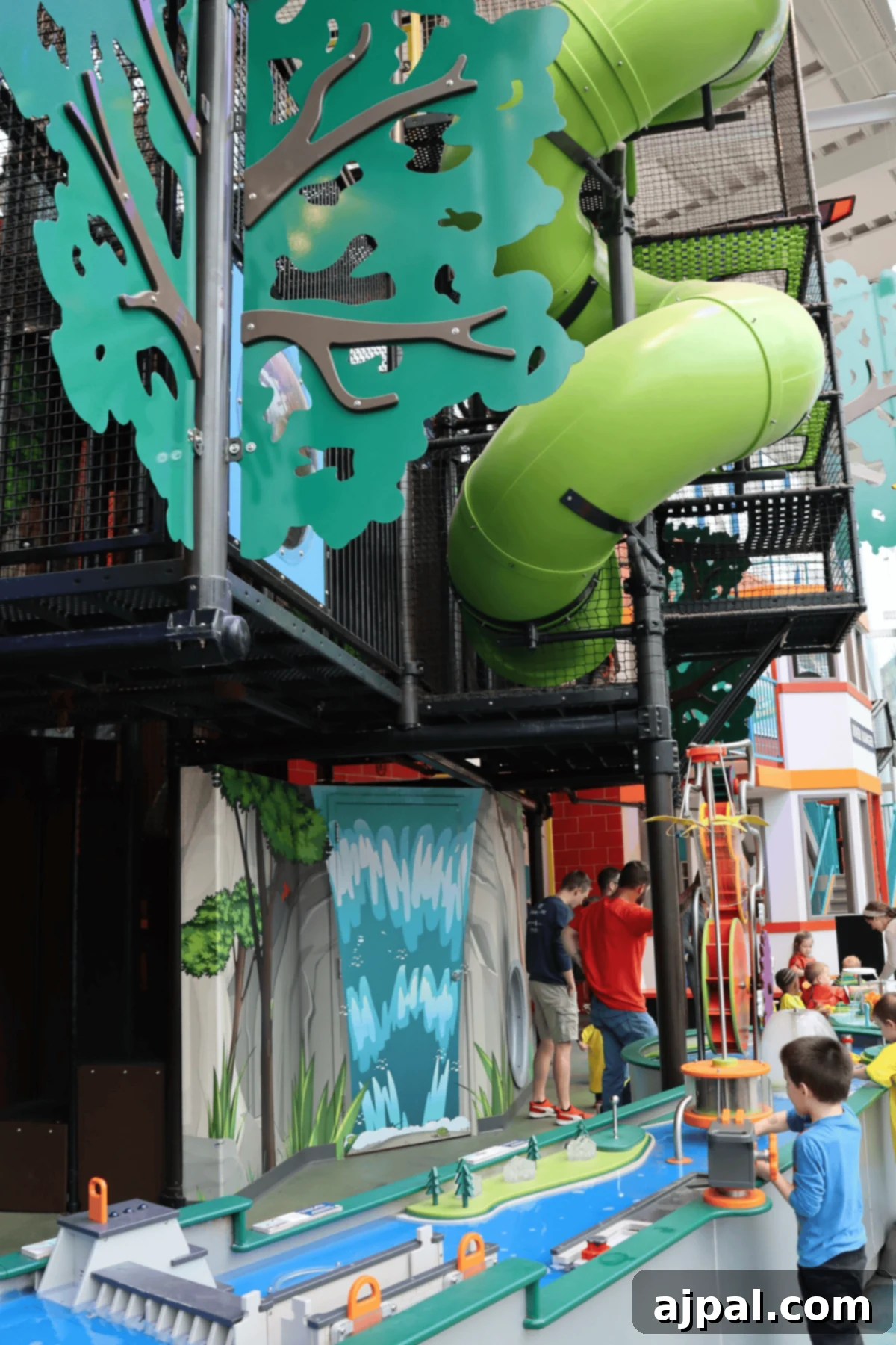 Chattanooga: Your Ultimate Travel Companion 11 Creative Discovery Museum