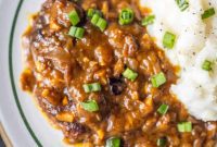 Country Steak in Gravy: A Hearty Homestyle Classic