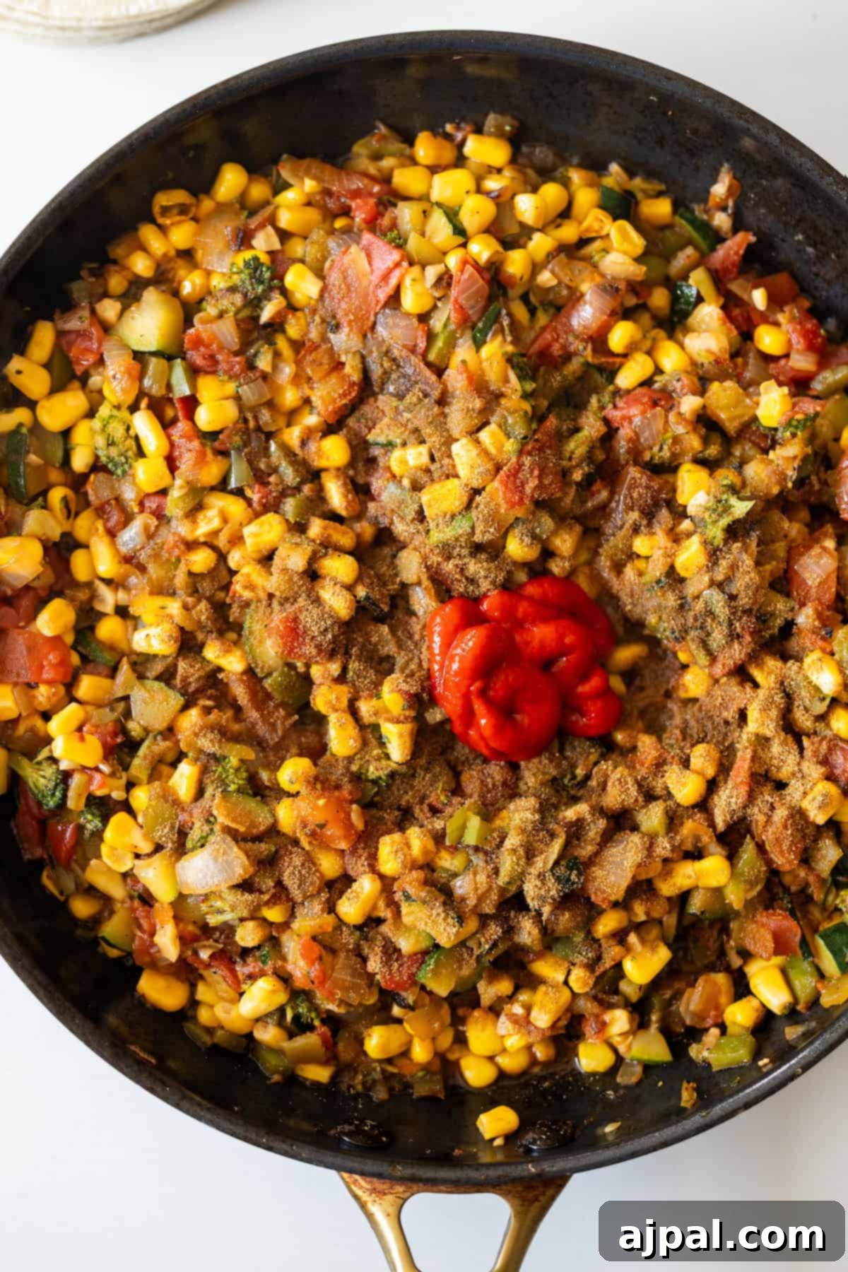 Skillet with seasoned vegetables