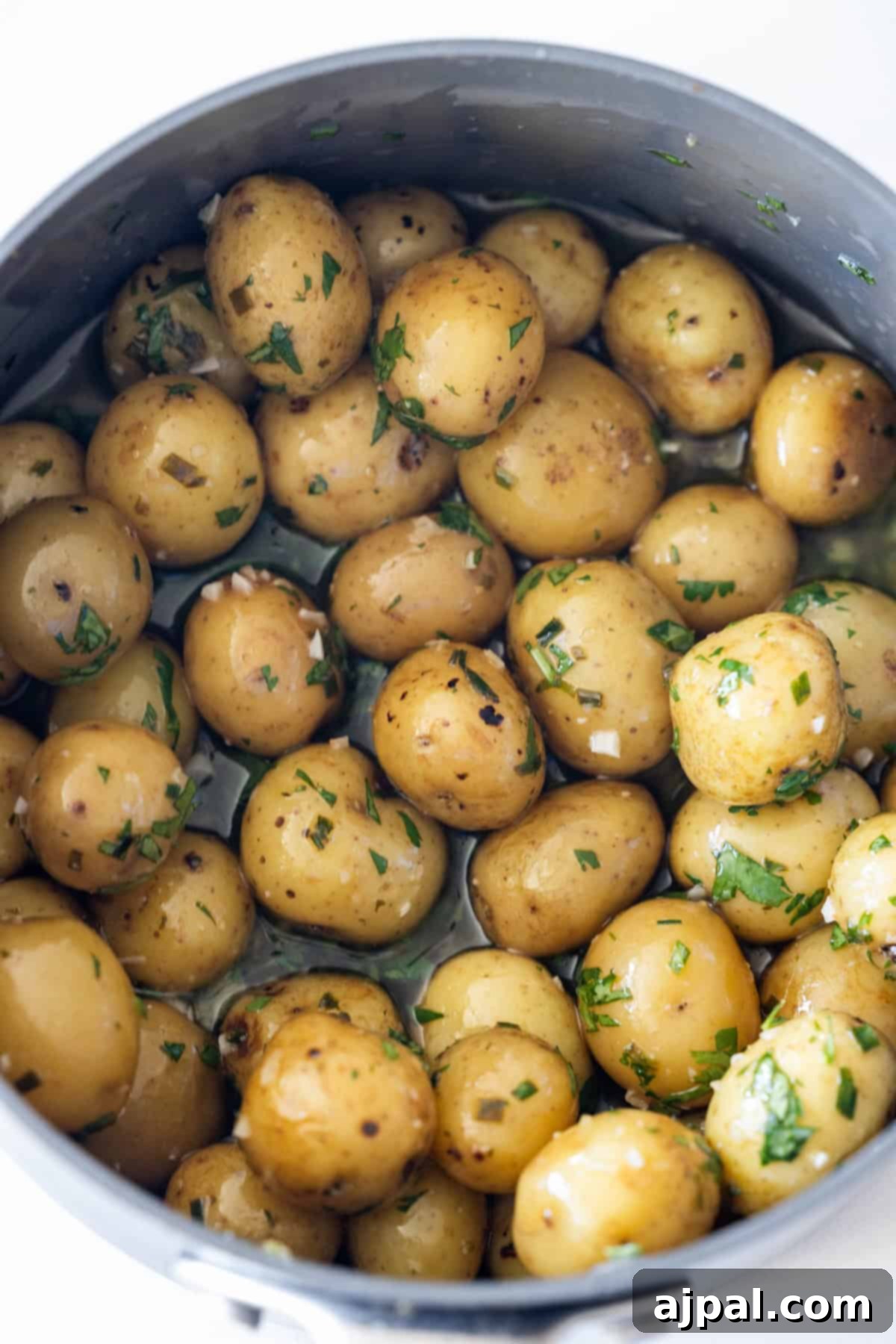Garlic and Chive Potatoes Ready to Serve